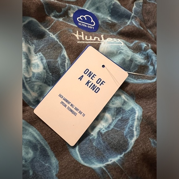 Hurley Jellyfish T Shirt Graphic All Over Print Embroidered Logo Size Small - Picture 5 of 5